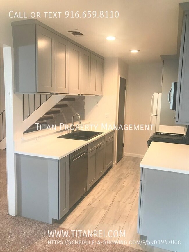 Building Photo - 6295 Cavan Dr