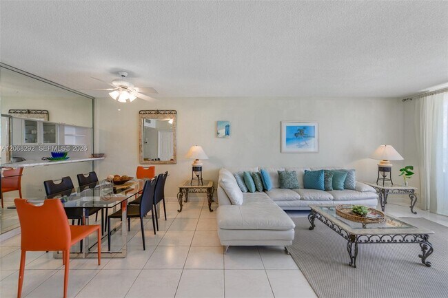 Building Photo - 5601 Collins Ave