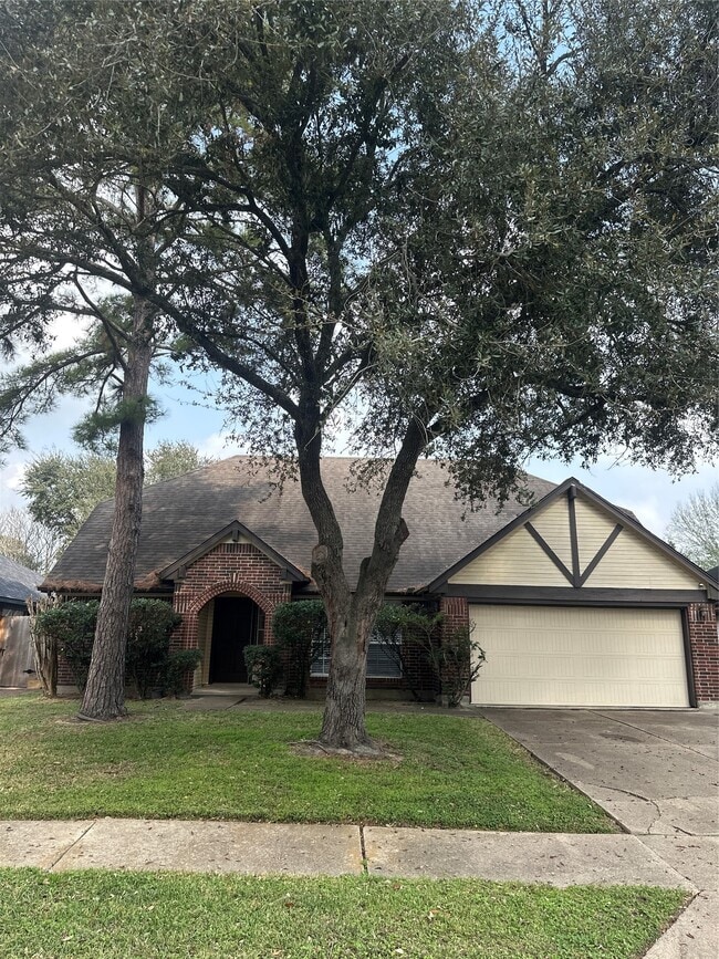 Building Photo - 16506 Canario Dr