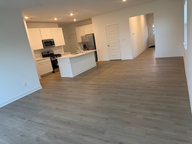 Foto del edificio - 827 Norfolk Ln