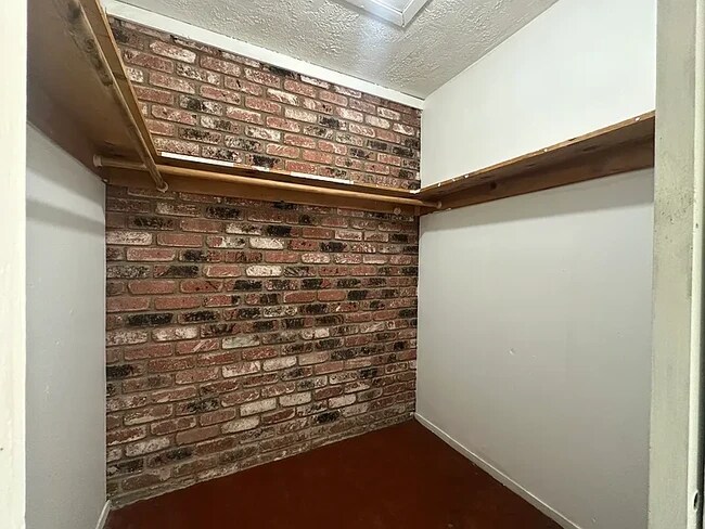 Foto del edificio - 10315 Acacia Ln