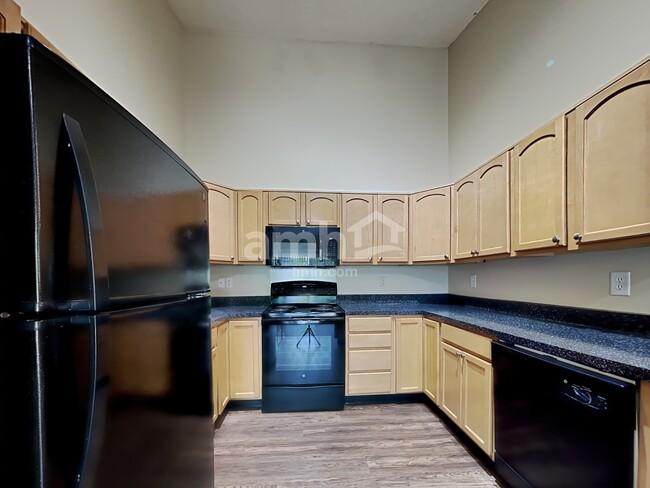 Building Photo - 1292 Birchwood Way