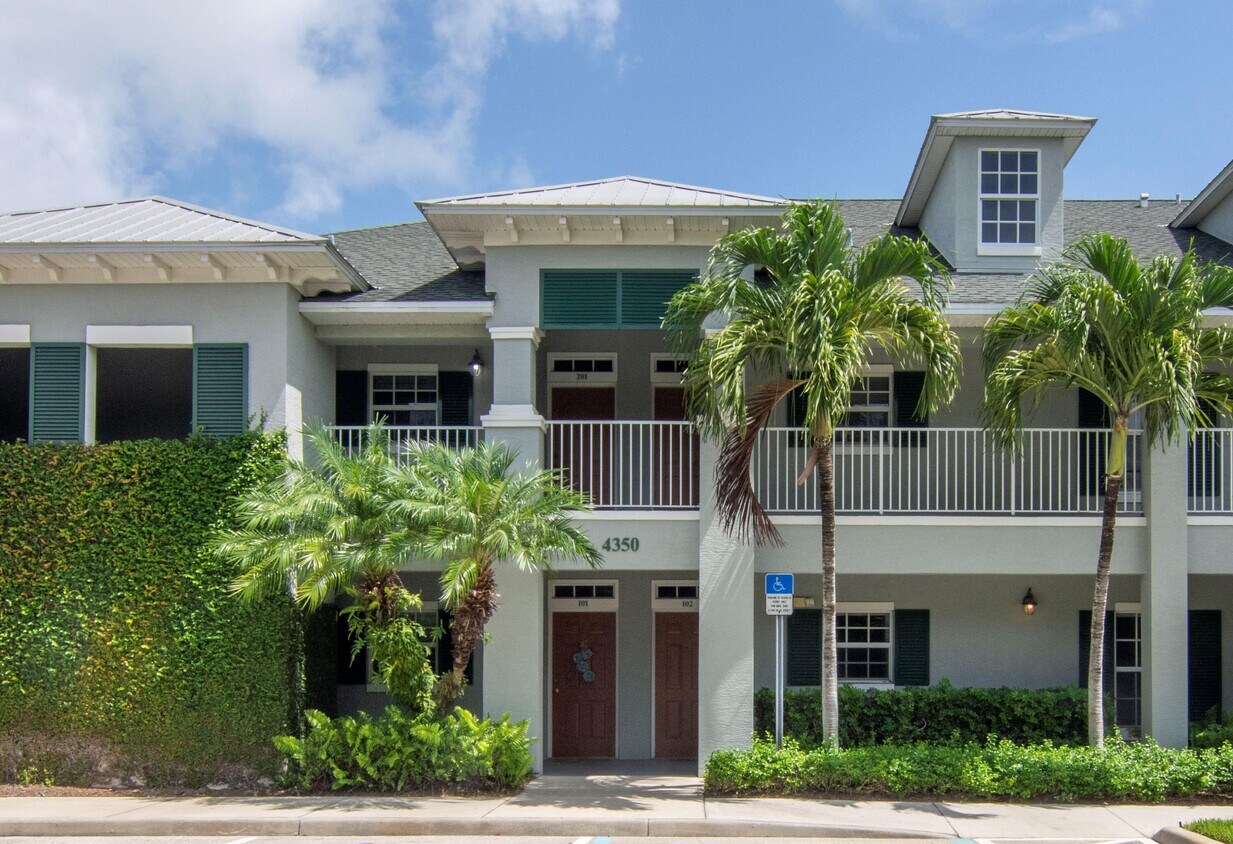 4350 Doubles Alley Dr Unit 102, Vero Beach, FL 32967 Condo for Rent