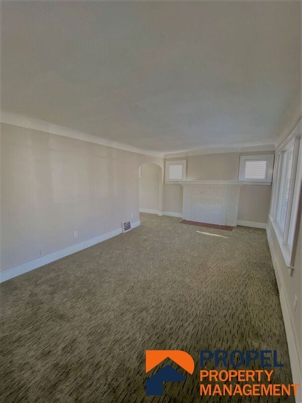 Building Photo - 764 Spencer St