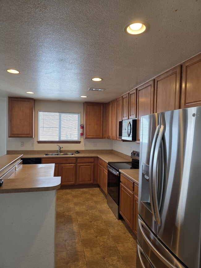 Photo - 5781 Ceylon St Townhome