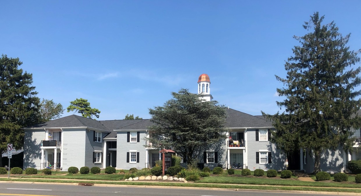 Primary Photo - Brick Estates Apartment Homes