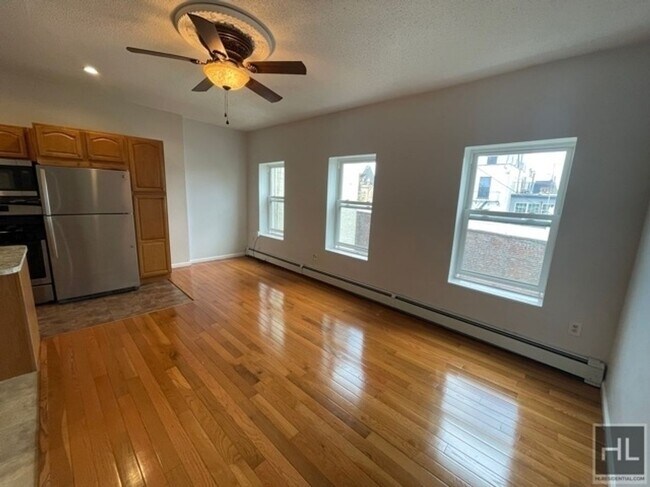 Foto del edificio - Amazing Sundrenched 2 Bedroom Home In Bed ...