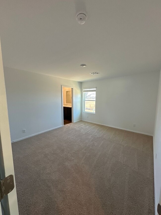 Building Photo - NEWER Three Bedroom | Two Bath Home in Oneta Farms