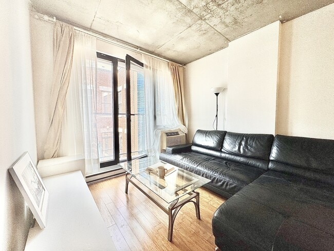 Photo du bâtiment - 1414-1414 Rue Chomedey