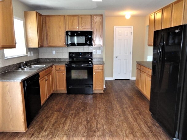 Building Photo - 6708 Centerline Dr