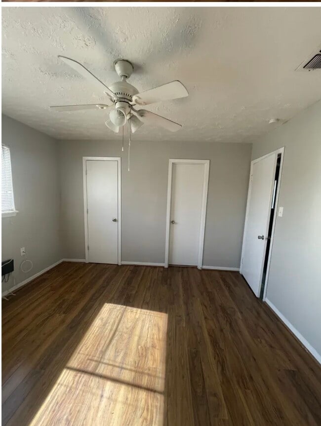 Building Photo - 1014 E 23rd St