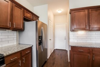 Building Photo - 18702 Walden Glen Cir