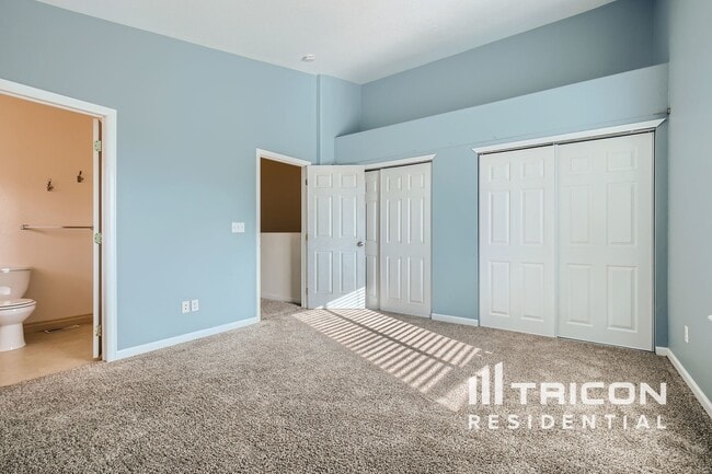 Building Photo - 4475 Parfet St