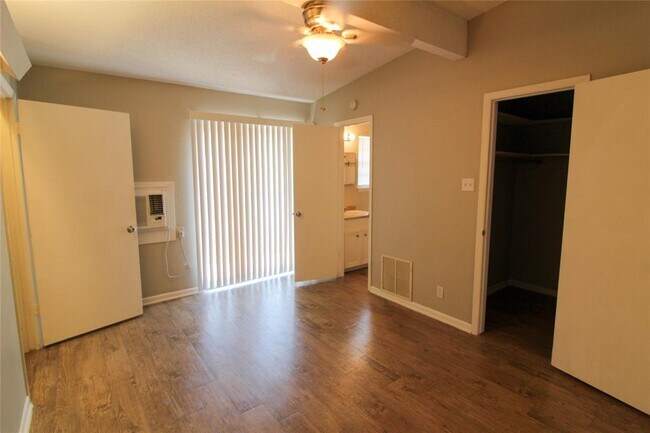 Building Photo - 300 Franklin Blvd