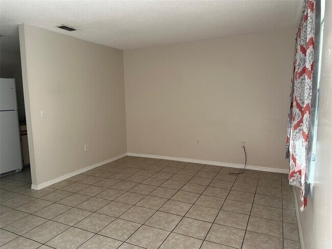 Building Photo - 2280 Florida Dr