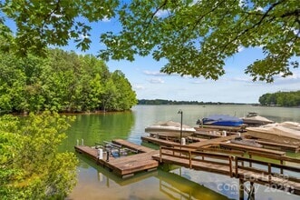 Building Photo - 4522 Long Cove Dr