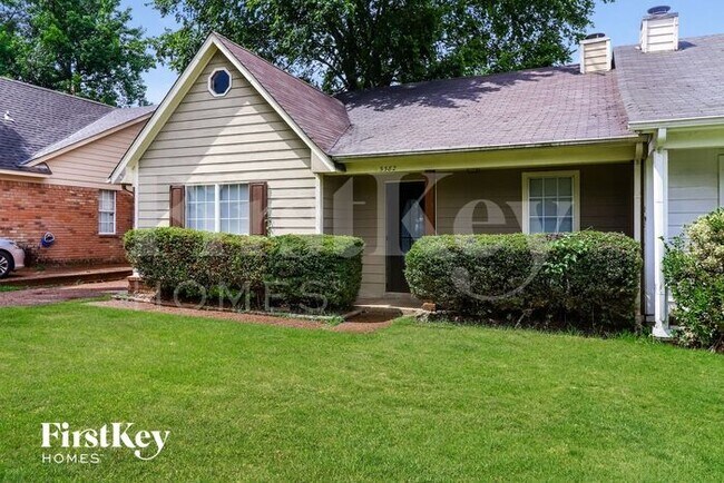 Foto del edificio - 5582 Oak Branch Cir N