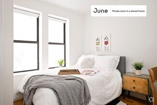 Building Photo - Private bedroom in 4 bed/2 bath Home