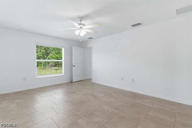 Foto del edificio - 3911 Treasure Oak Wy
