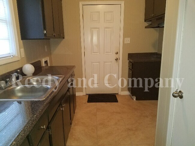 Foto del edificio - 4094 Knight Arnold Rd