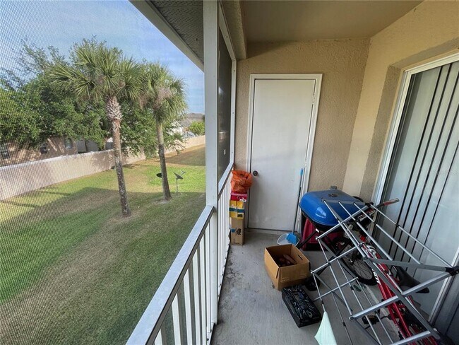 Building Photo - 13415 Fairway Glen Dr