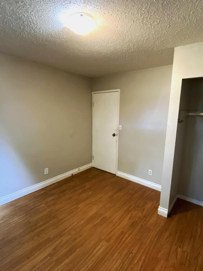 Photo du bâtiment - 1 bedroom in Prince George BC V2L 2H3