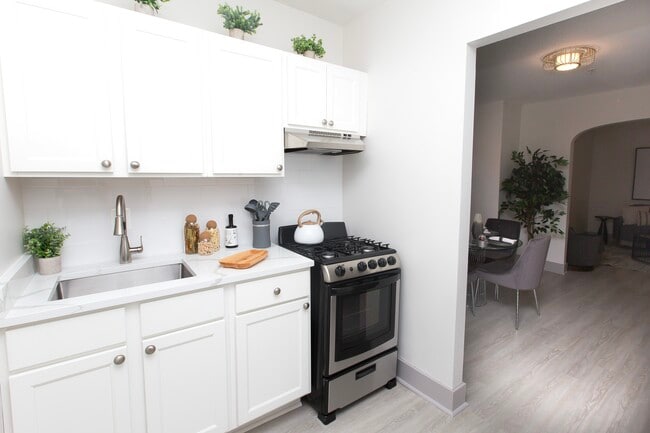 Photo - The Tobee - Cathedral St 311 (19 W. Mulber... Apartments