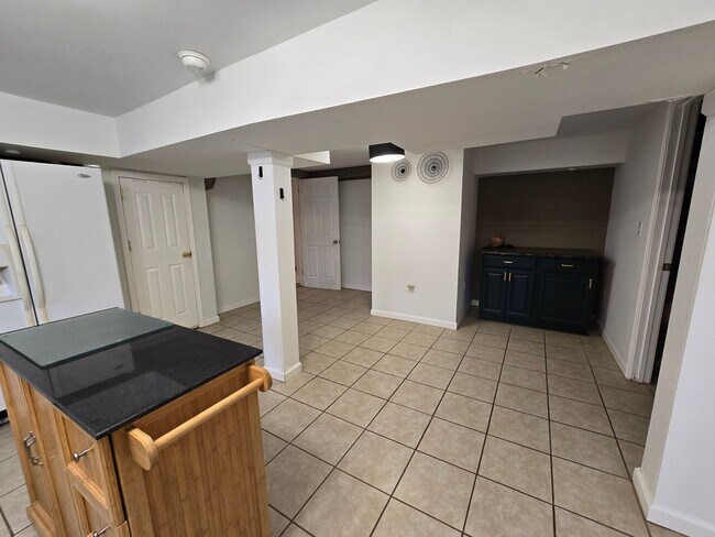 Foto del edificio - NEW LISTING!!!!!