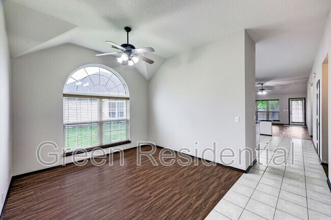 Foto del edificio - 11743 Berkway Trail