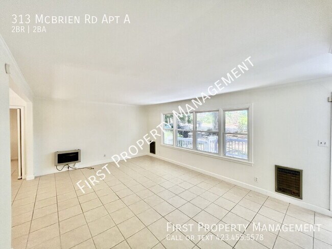 Foto del edificio - 313 McBrien Rd