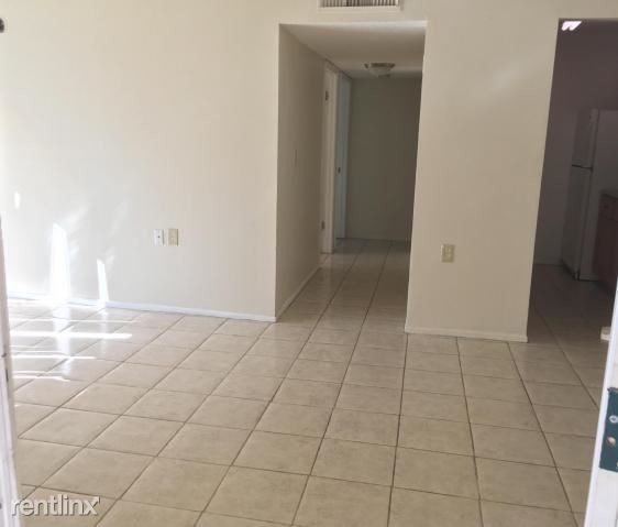 Foto del edificio - 1129 Lake Victoria Dr