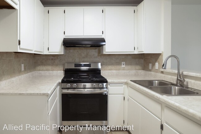 Building Photo - 2 br, 2 bath House - 3880 W. Jacinto View ...