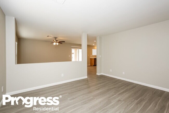 Foto del edificio - 8640 Palomino Ranch St