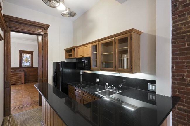 Building Photo - 154 West 77th Street