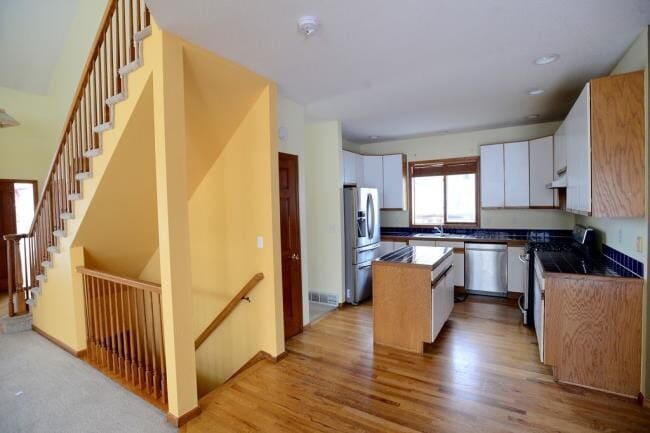 Building Photo - Sunny and Bright 5 bed, 4 bath Home with L...