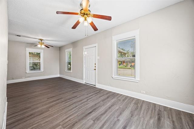 Building Photo - 705 Madison St