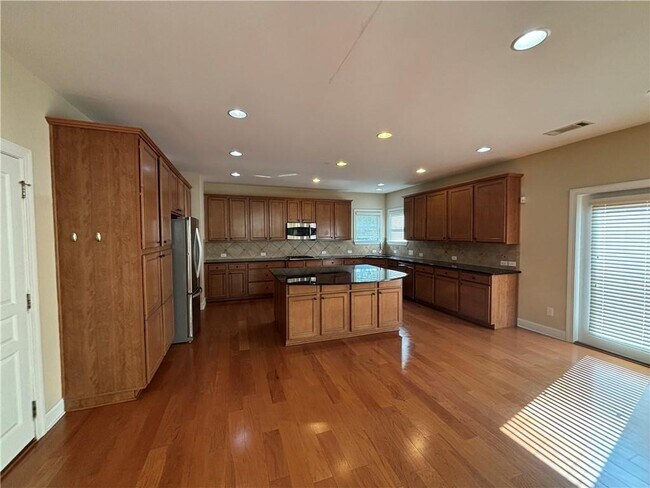 Foto del edificio - 3645 Guildhall Trail