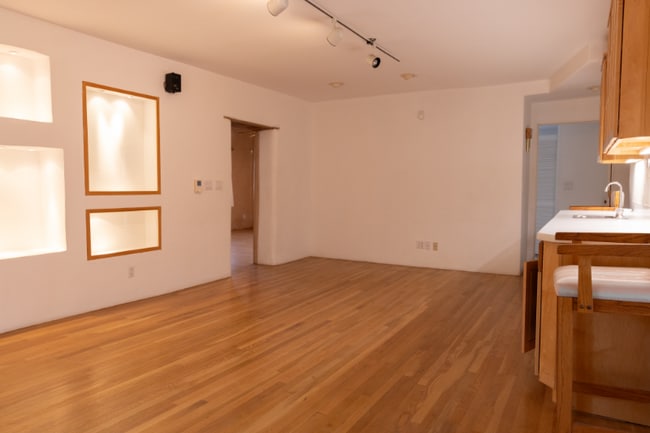 Building Photo - 729 Dunlap St