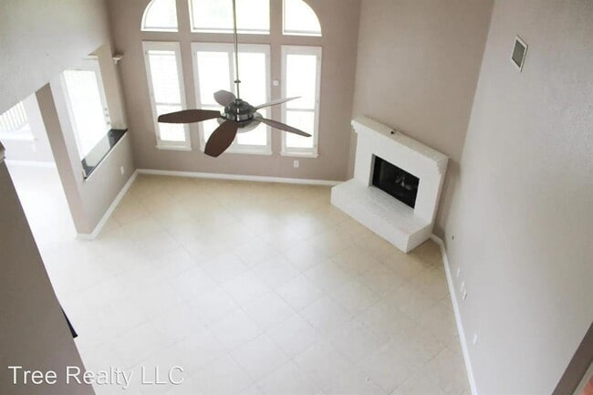 Building Photo - 4 br, 2.5 bath House - 15709 Fisher Island...