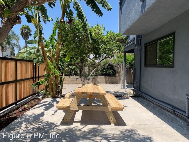 Foto del edificio - 4825 W 18th St