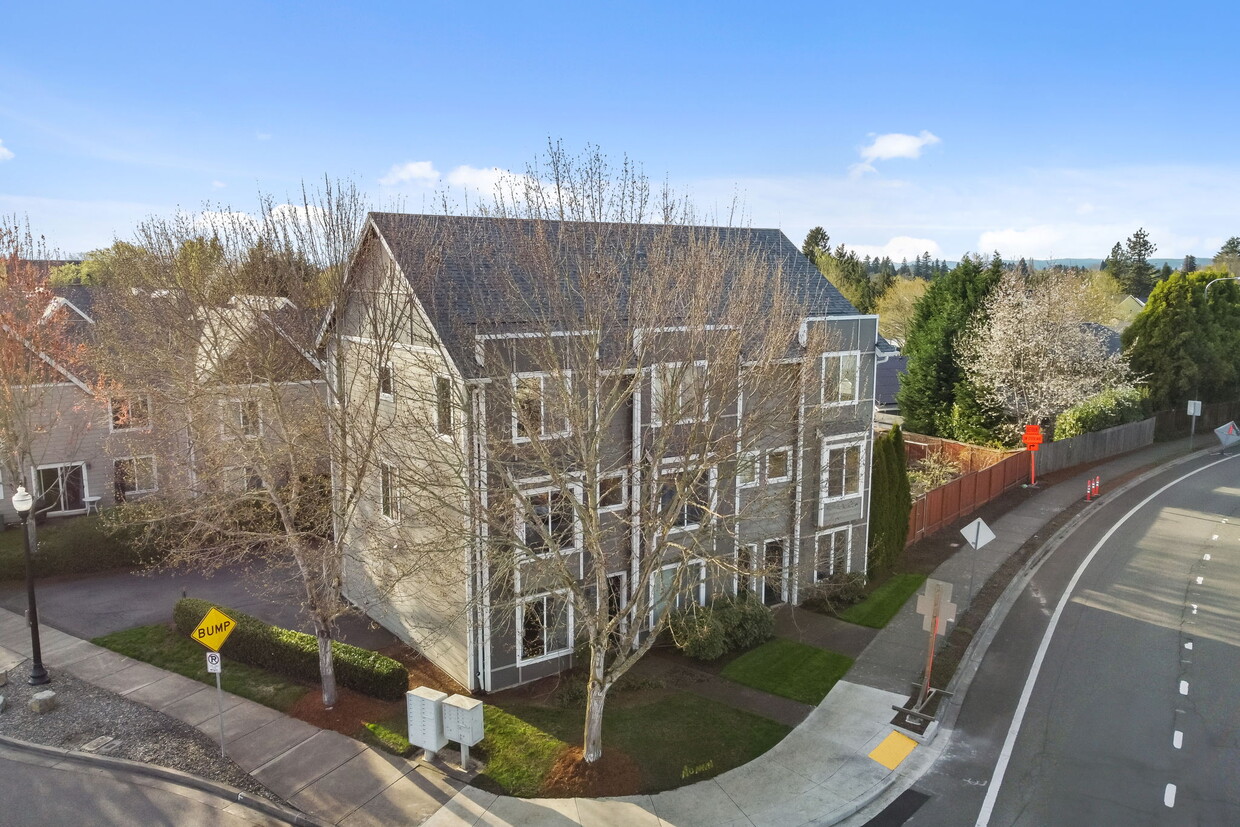Foto principal - 895 SW 170th Ave