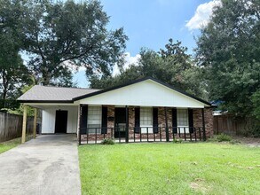 Building Photo - 11372 Catalpa St