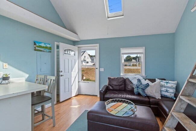 Foto del edificio - 12 Lower County Rd