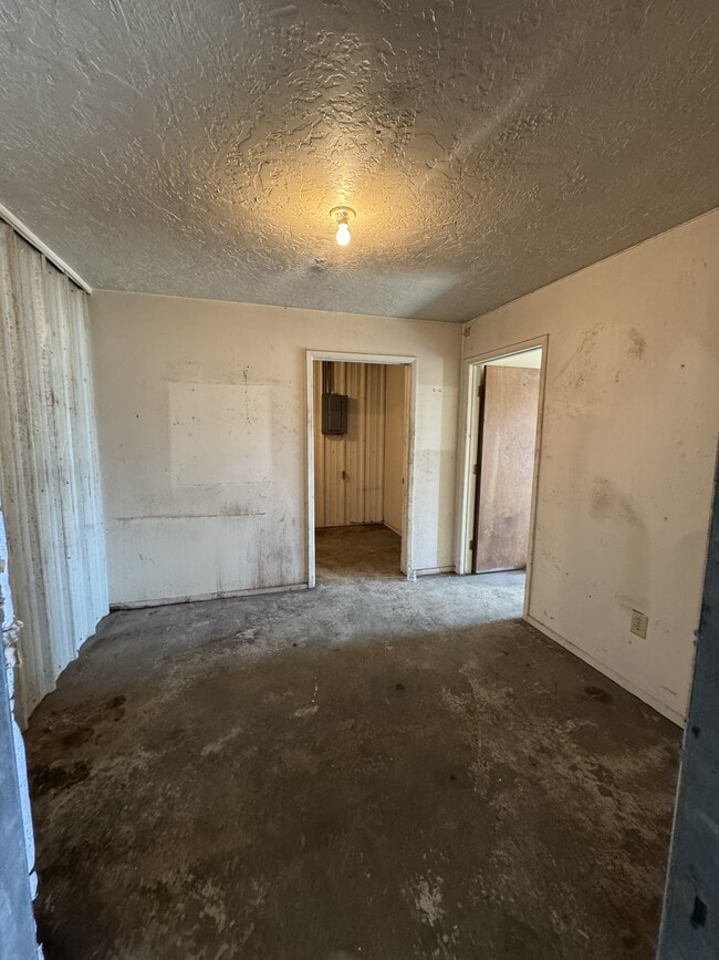 Building Photo - 10X Ventures - Bisti Shop