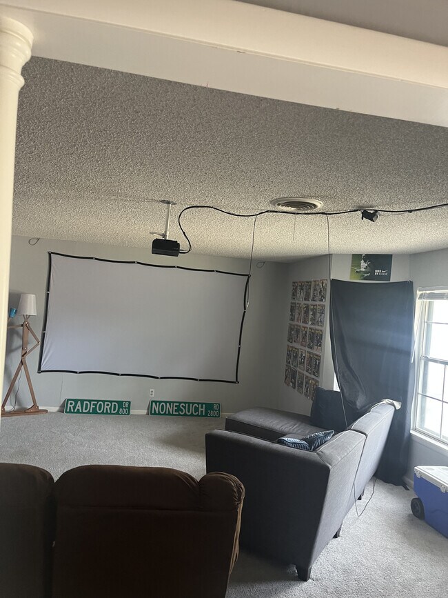 Foto del edificio - 826 Harrison Ave