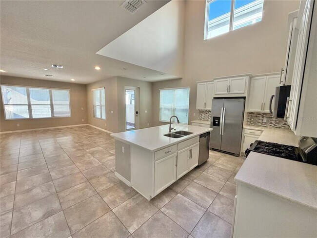 Foto del edificio - 15060 Andrew Aly