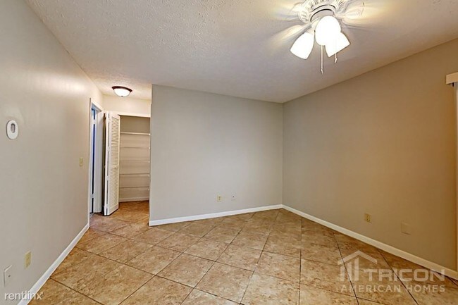 Foto del edificio - 4220 Cartnal Ave