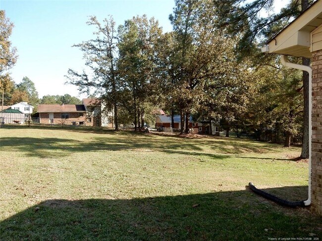 Foto del edificio - 1113 Oakstone Dr