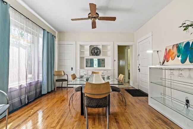 Foto del edificio - 2408 Dupont Ave S
