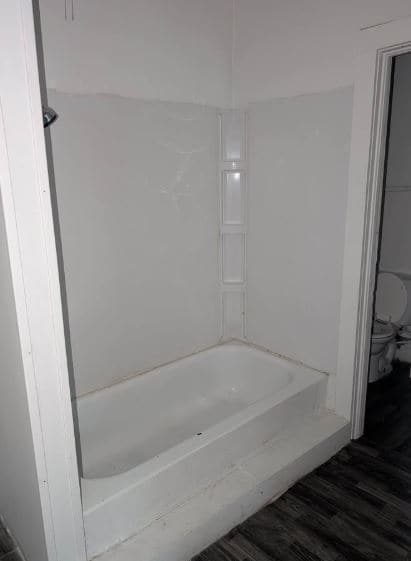 Building Photo - 613 Green St